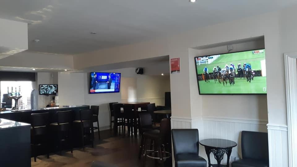 Dalesman Hotel Дарлингтън Екстериор снимка