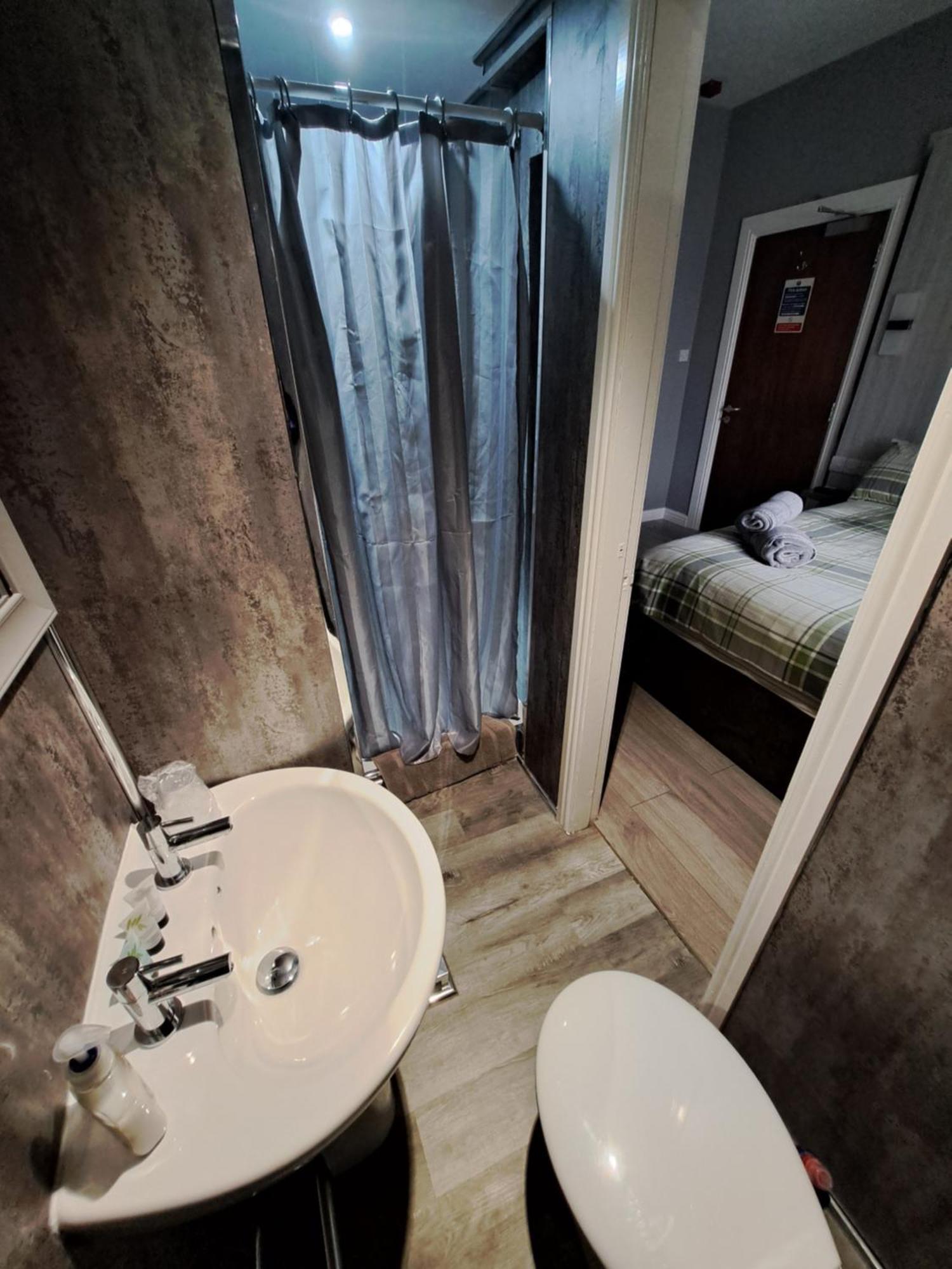 Dalesman Hotel Дарлингтън Екстериор снимка